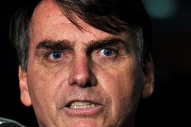  Jair Bolsonaro é repudiado em sua terra natal / Antonio Cruz/ABr