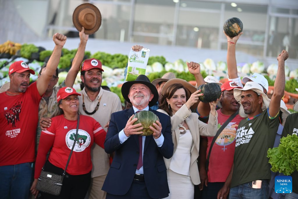 Lula comemora alta nas vendas de alimentos: ‘Dinheiro das bets voltou para a mesa das famílias’